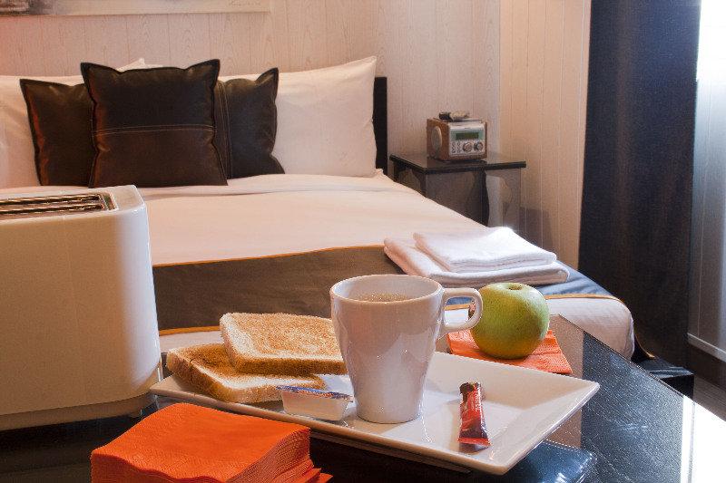 Hostal Oxum 马德里 外观 照片