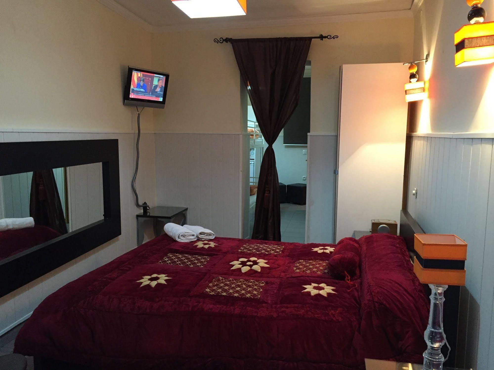 Hostal Oxum 马德里 外观 照片