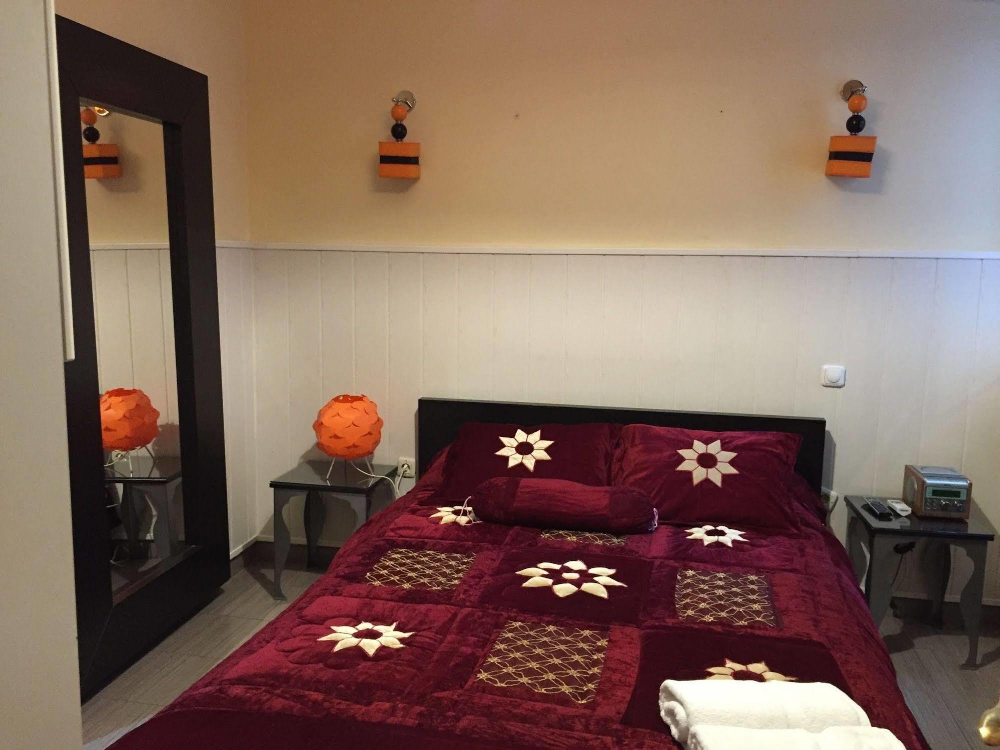 Hostal Oxum 马德里 外观 照片